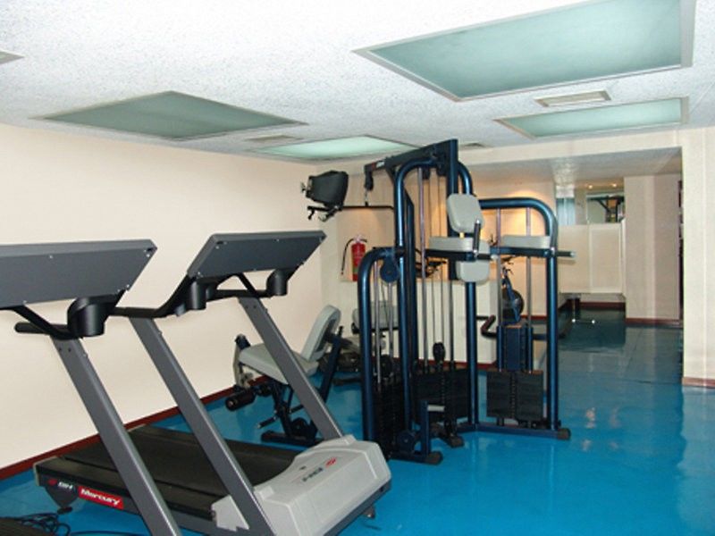 멕시코 시 엑스 스위트 산 마리노 아파트 호텔 외부 사진 The gym at the hotel