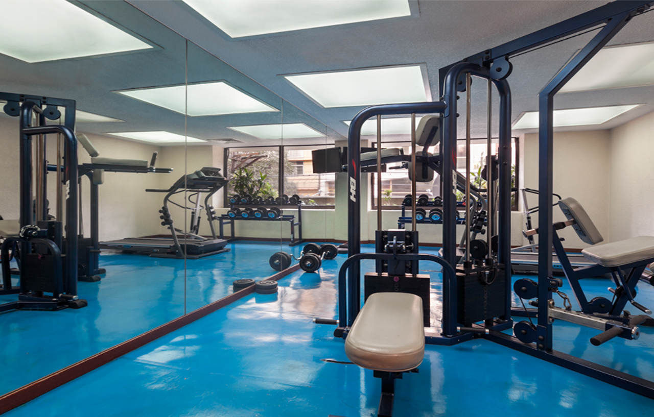 멕시코 시 엑스 스위트 산 마리노 아파트 호텔 외부 사진 The gym at the hotel
